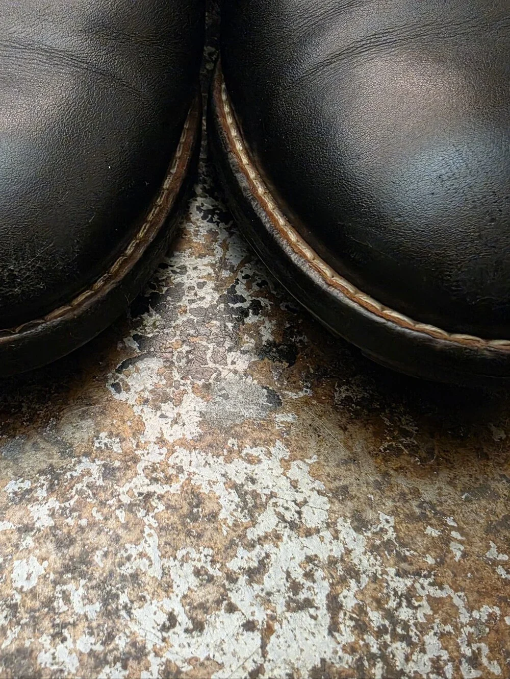 Mens Thursday Oxford Shoes Sz 9 Used Black Leather Rubber Sole